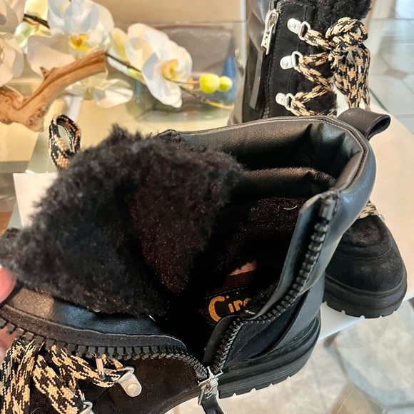 CIRCUS BY SAM EDELMAN GISELLE ANKLE BOOTS - Picture 4 of 5